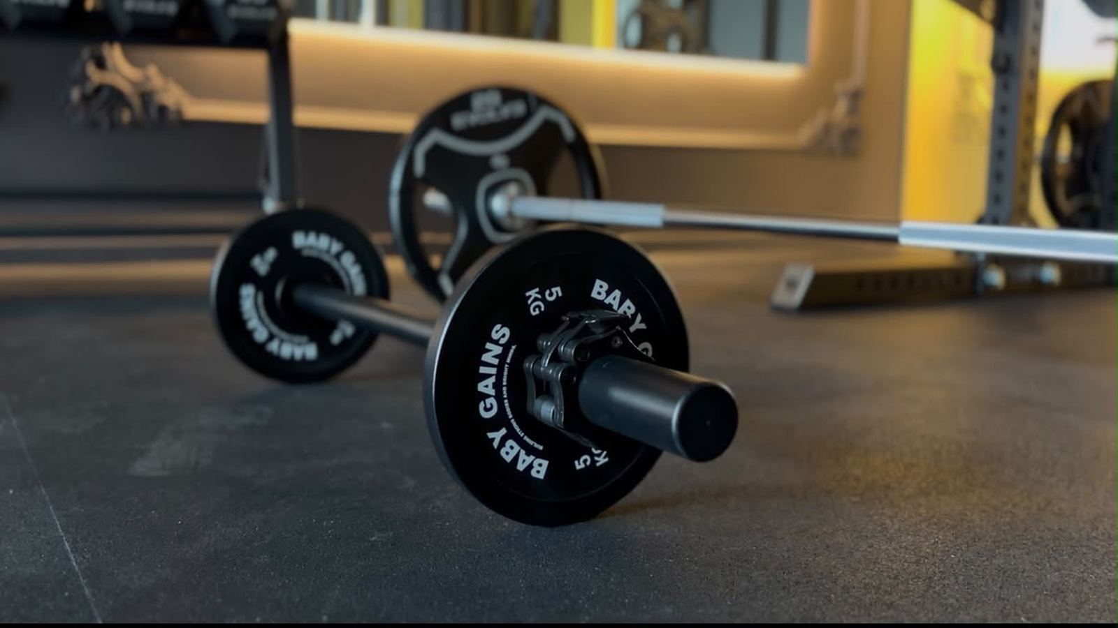 Barbell on the training floor at Apollons